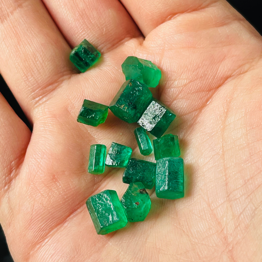 Raw Natural Emerald Stones 100 carats for Faceting