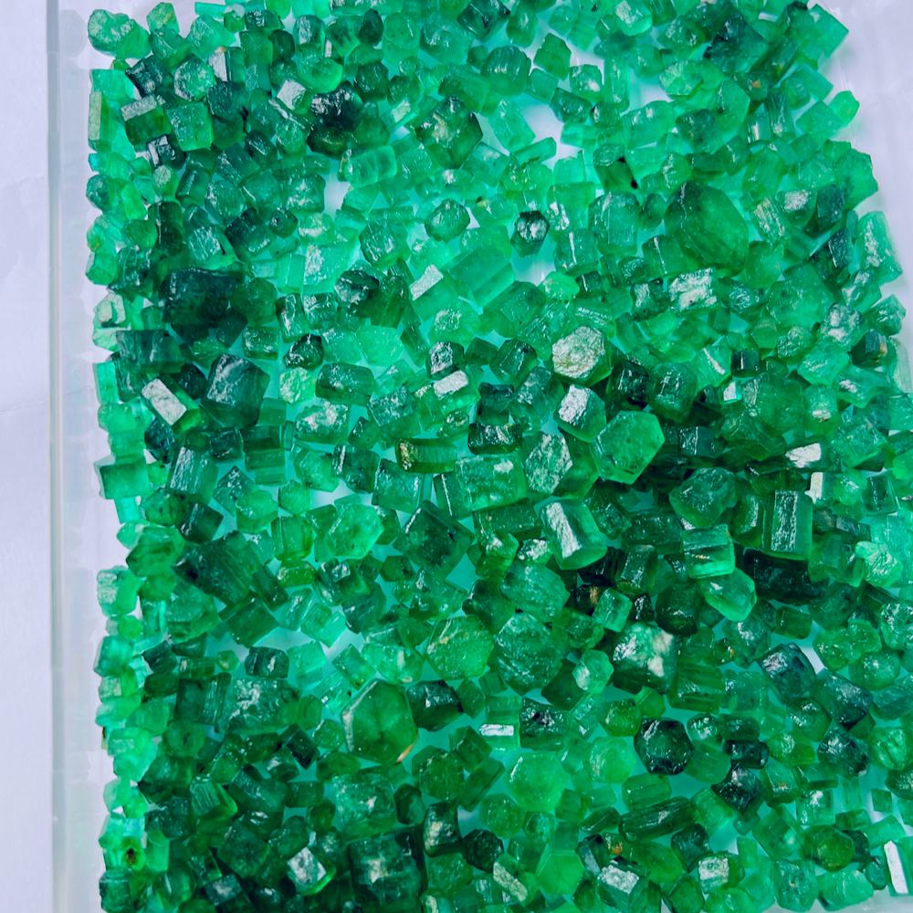 Raw Natural Emerald Stones 100 carats for Faceting