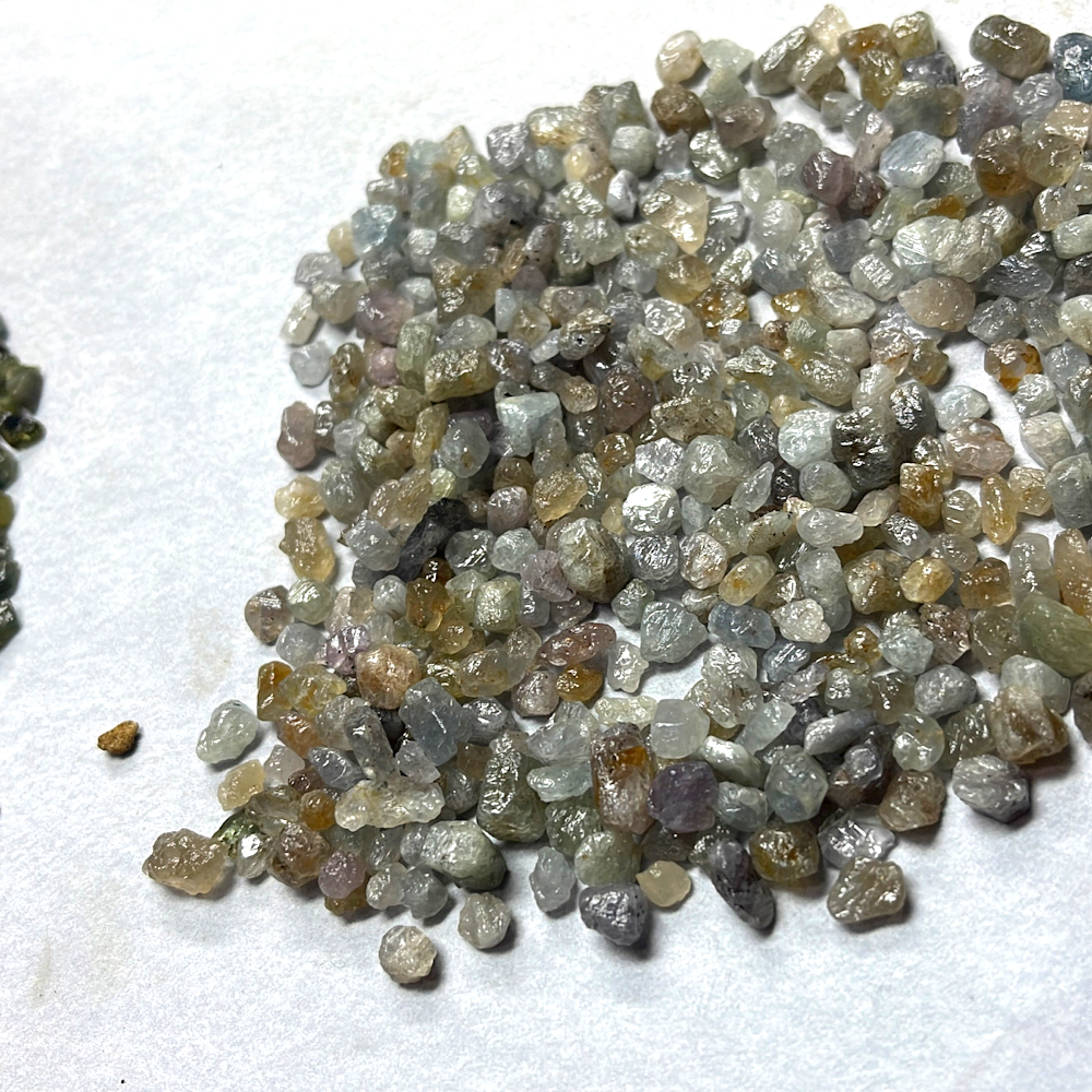1 kg Raw Sapphire Gemstones for Lapidary - Rough Sapphire Crystals
