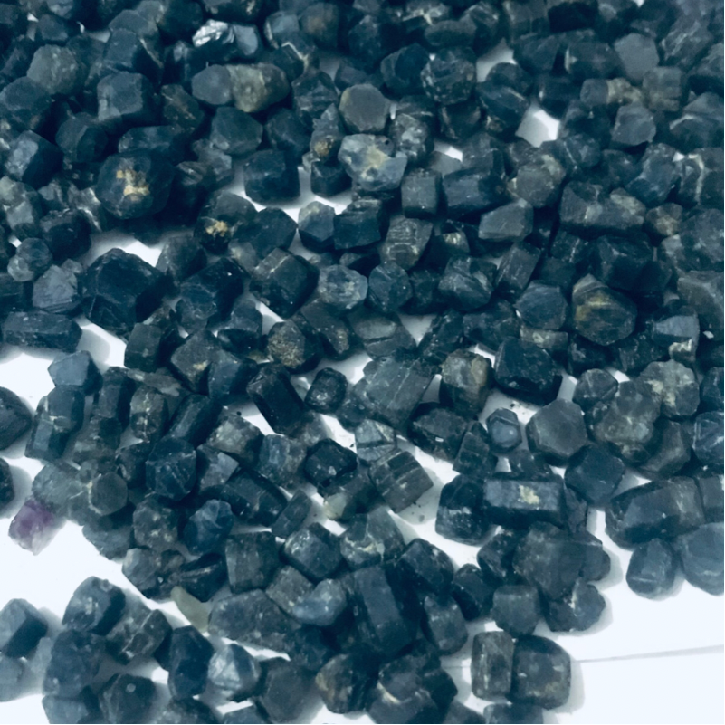 1kg Raw Sapphire - Rough Sapphire Crystals - Folkmarketgems