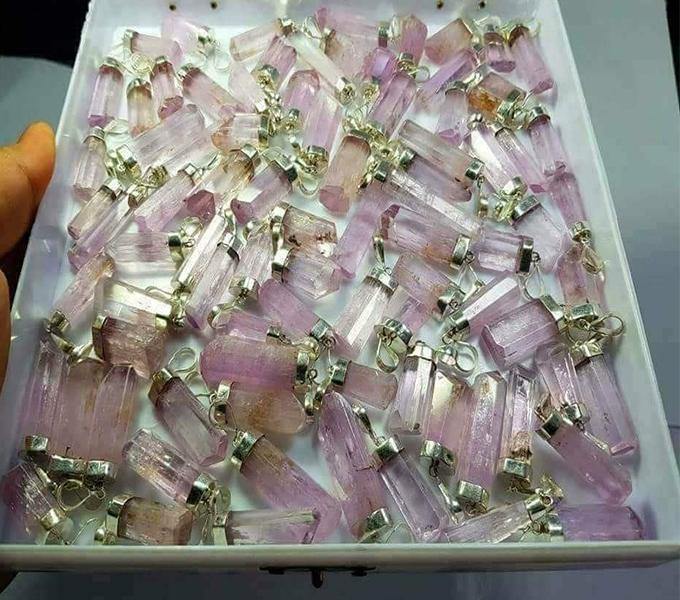 Natural kunzite pendant gemstones for sale 