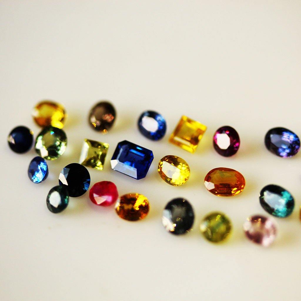 Fancy Sapphires , Ceylon Sapphires